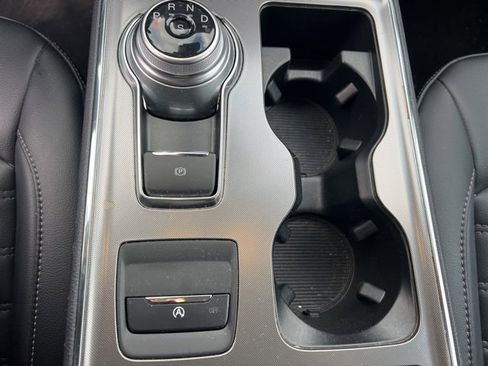 Used 2022 Ford Edge SEL w/ Convenience Package image 32