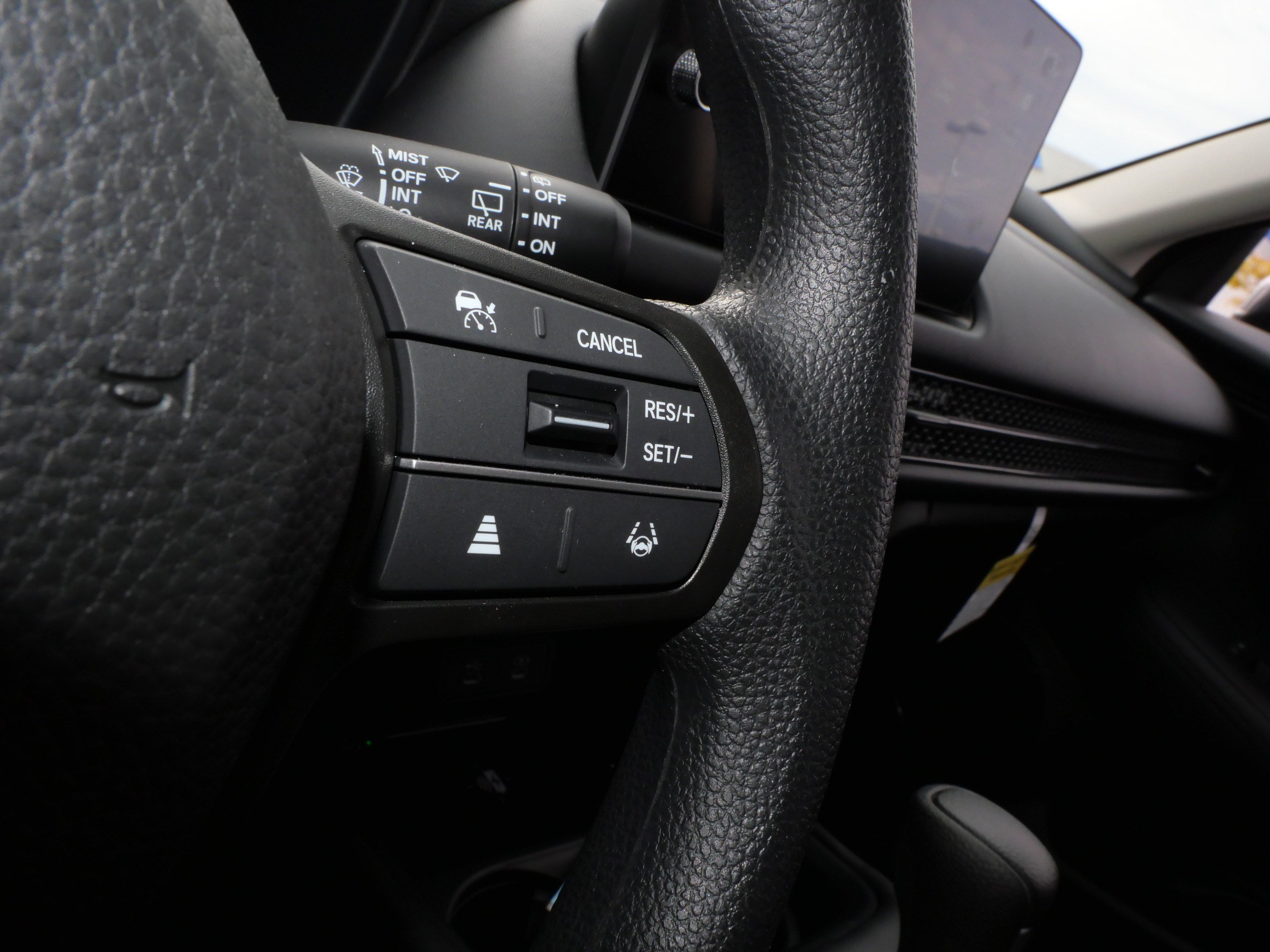 Used 2027 Honda HR-V LX image 28