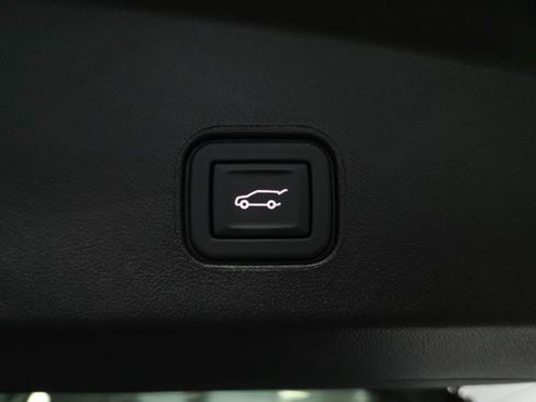 Used 2024 Cadillac Lyriq Luxury RWD image 40