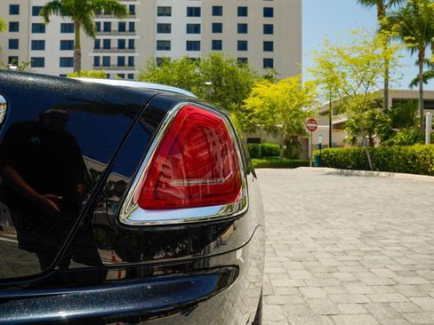 Used 2016 Rolls-Royce Dawn image 39