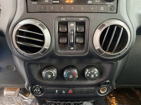 Used 2014 Jeep Wrangler Unlimited Sport w/ Quick Order Package 24S image 28