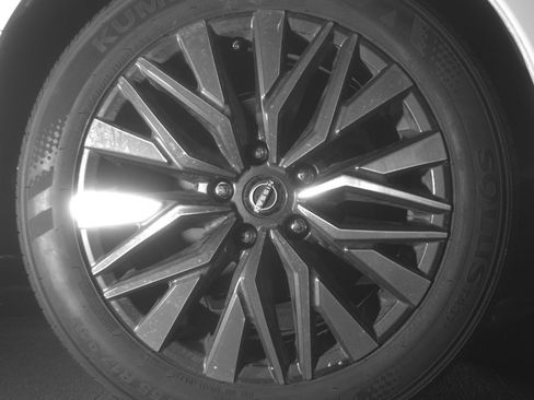 Used 2025 Nissan Altima 2.5 SV image 15