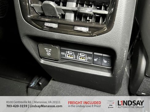 New 2025 Jeep Grand Cherokee Limited w/ Black Appearance Package image 17