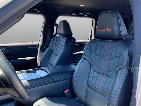Certified 2025 Nissan Armada PRO-4X AWD/4WD image 8