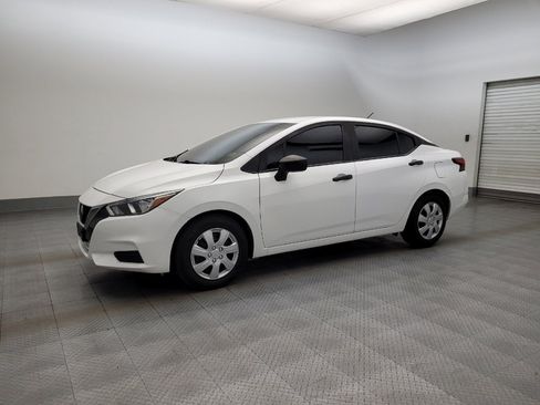 Used 2021 Nissan Versa S w/ Trunk Package image 2