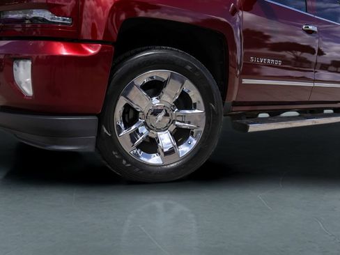 Used 2016 Chevrolet Silverado 1500 LTZ Z71 w/ LTZ Plus Package AWD/4WD image 4