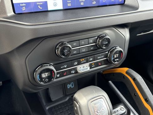 Used 2024 Ford Bronco Badlands image 23