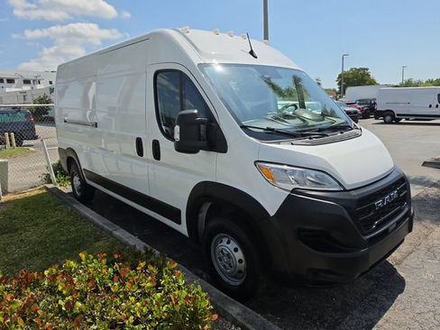 Used 2023 RAM ProMaster 2500 FWD image 2