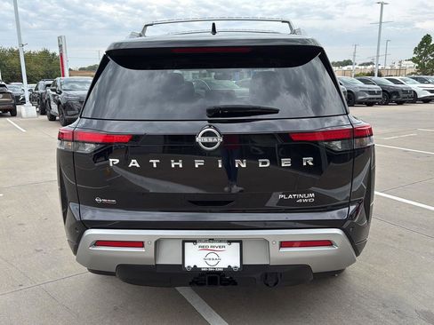 Used 2024 Nissan Pathfinder Platinum w/ Cargo Package image 8