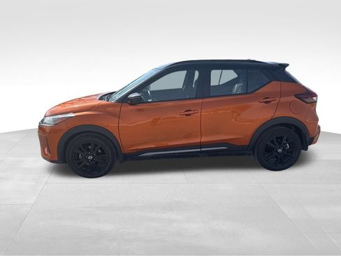 Used 2021 Nissan Kicks SR w/ Interior Electronics Package image 2