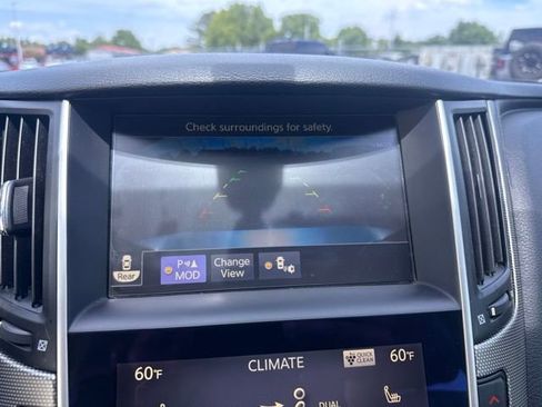 Used 2017 INFINITI Q50 3.0t Premium w/ Driver Assistance Package RWD image 34