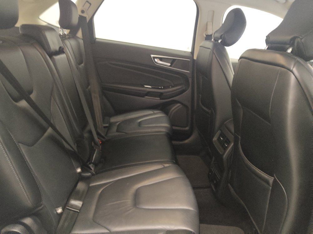 Used 2017 Ford Edge Titanium w/ Technology Package AWD/4WD image 19