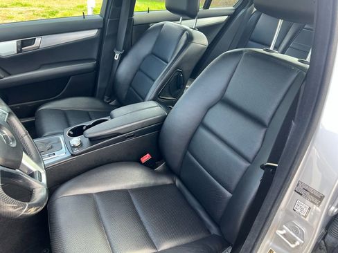 Used 2014 Mercedes-Benz C 300 4MATIC Sedan w/ Premium 1 Package image 7