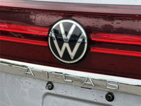 Used 2024 Volkswagen Atlas Cross Sport SE image 26