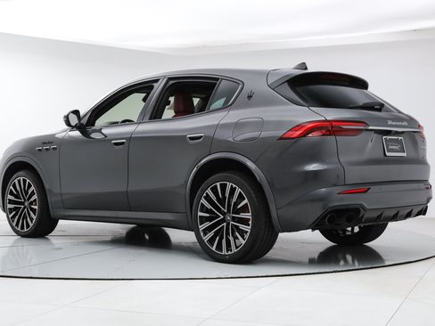 Certified 2023 Maserati Grecale Modena AWD/4WD image 3