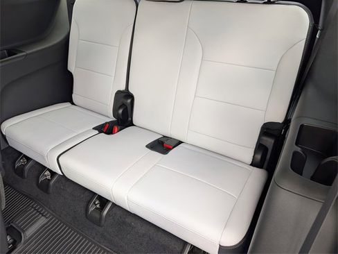 New 2026 Chevrolet Traverse High Country image 29