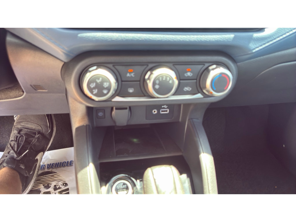 Used 2025 Nissan Versa SV FWD image 16