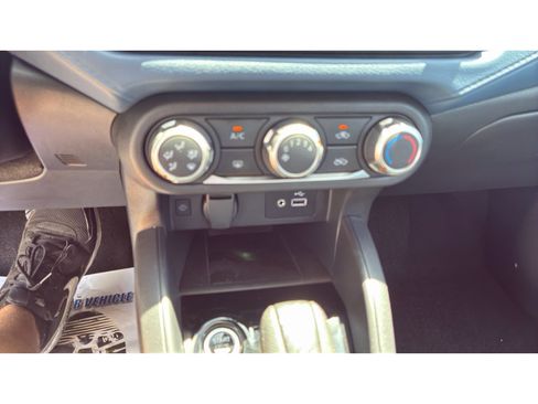 Used 2025 Nissan Versa SV FWD image 16