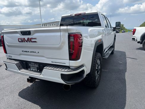 Used 2024 GMC Sierra 2500 Denali w/ Denali Reserve Package AWD/4WD image 5