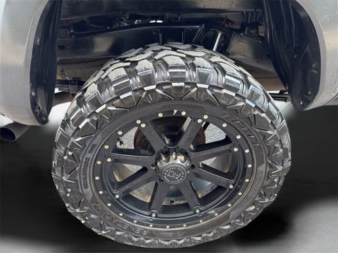 Used 2023 Toyota Tacoma TRD Sport image 40