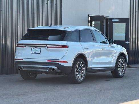 Used 2023 Lincoln Corsair Reserve w/ Equipment Group 201A image 5