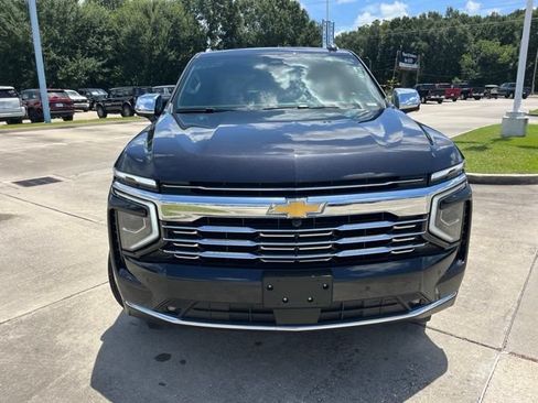 Used 2025 Chevrolet Tahoe Premier RWD image 9