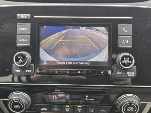 Used 2019 Honda CR-V LX image 8