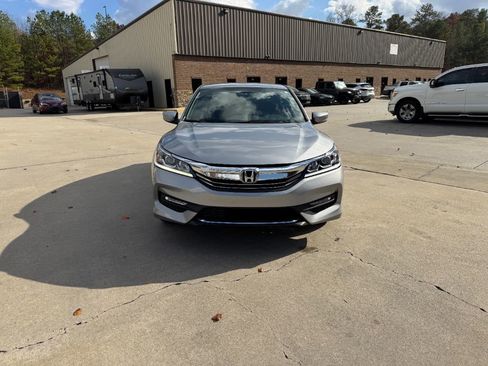 Used 2017 Honda Accord Sport Special Edition image 8