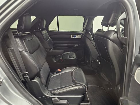 Used 2020 Ford Explorer ST w/ Premium Technology Package image 16