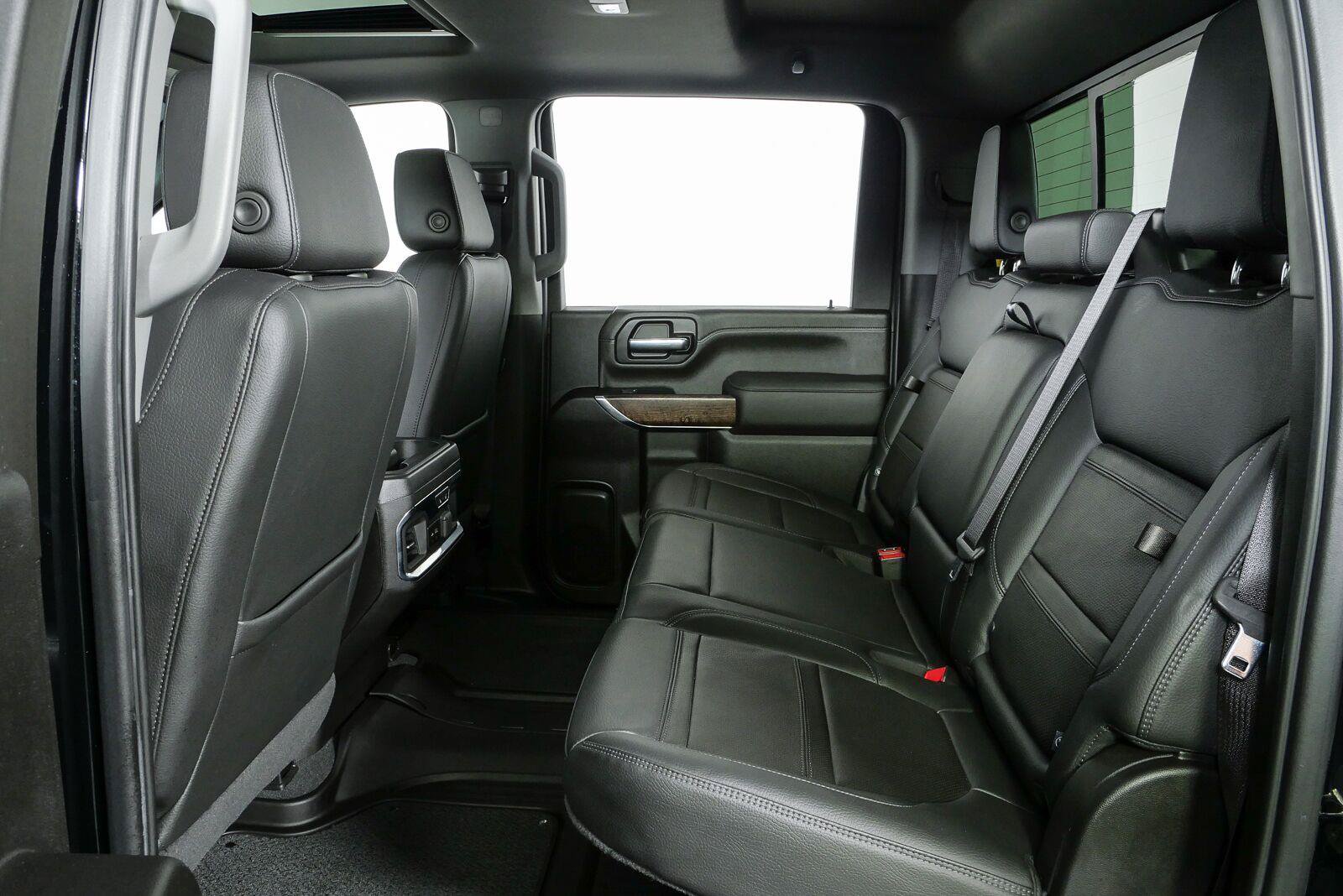 Used 2023 GMC Sierra 2500 Denali w/ Denali Ultimate Package AWD/4WD image 19
