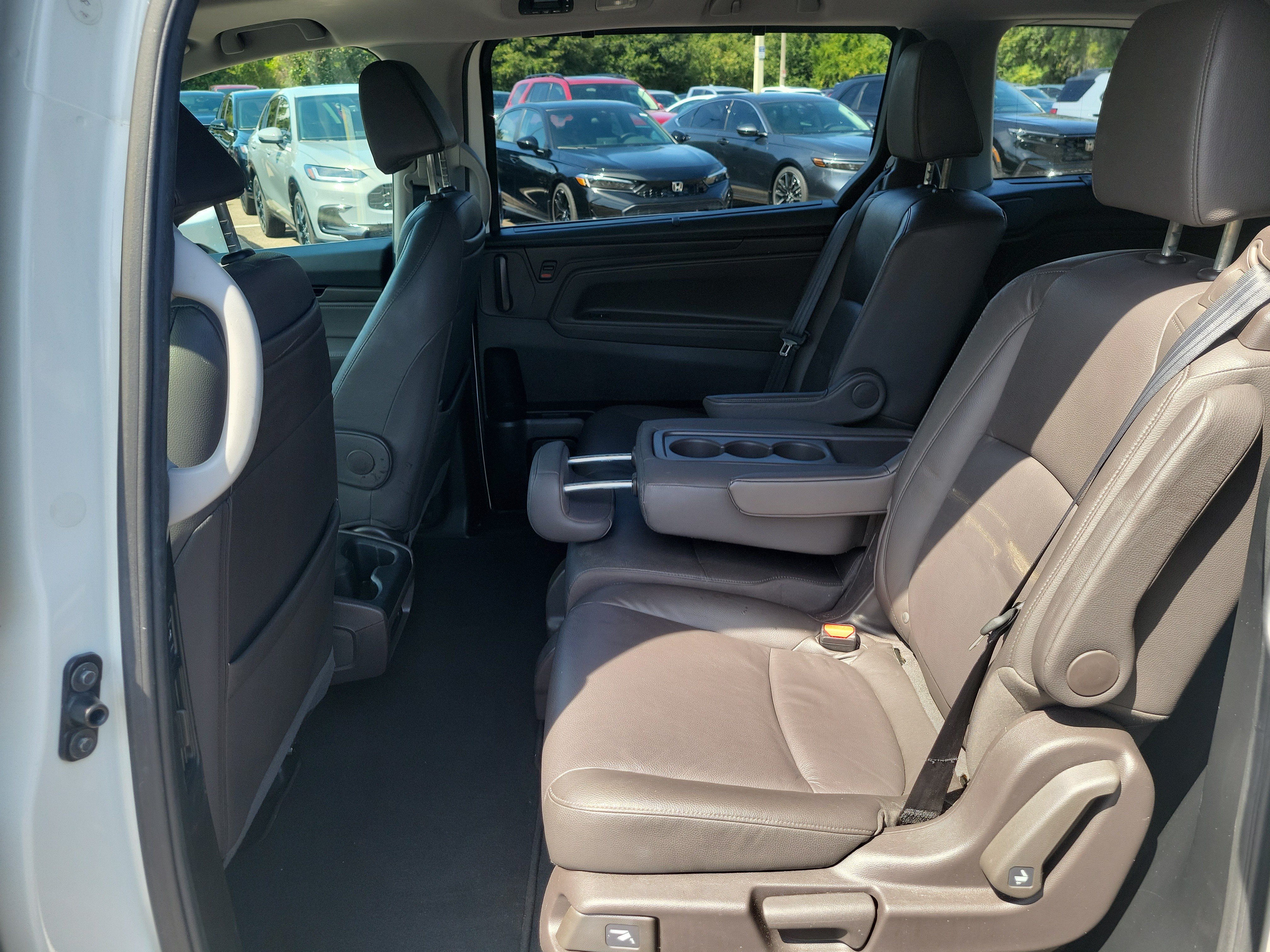 Used 2018 Honda Odyssey Elite image 9