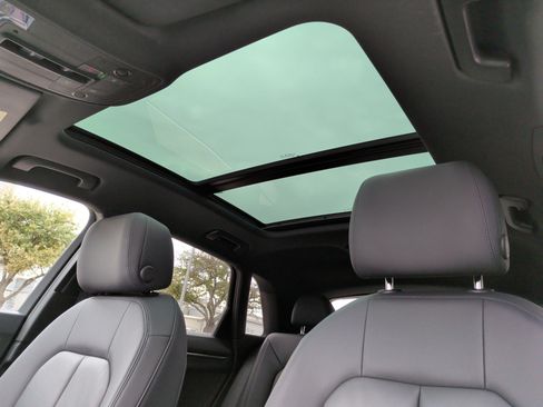 Certified 2022 Audi Q3 2.0T Premium w/ Convenience Package image 27