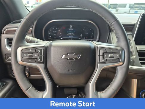 Used 2023 Chevrolet Tahoe Z71 w/ Luxury Package AWD/4WD image 15