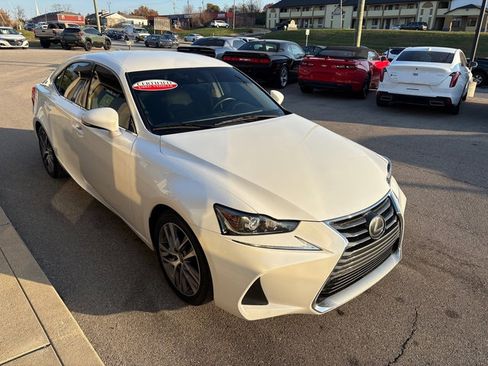 Used 2019 Lexus IS 300 AWD image 8