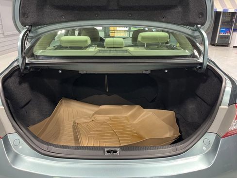 Used 2010 Toyota Camry FWD image 35