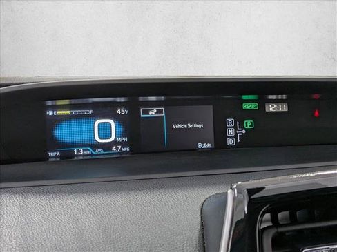 Used 2018 Toyota Prius One w/ Carpet Mat Package image 11
