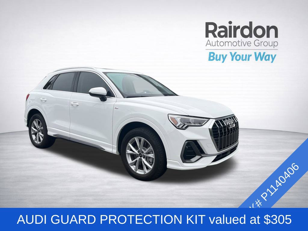 Used 2023 Audi Q3 2.0T Premium w/ Convenience Package AWD/4WD image 3