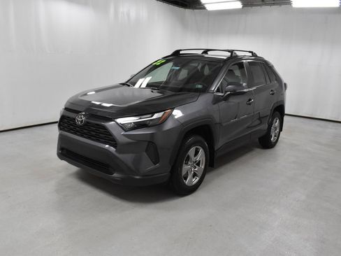 Used 2022 Toyota RAV4 XLE image 2