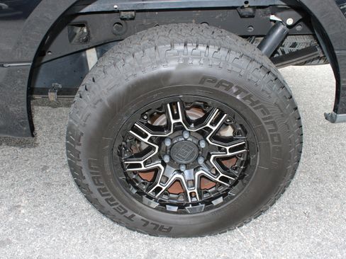 Used 2018 Ford F150 XL w/ Equipment Group 101A Mid RWD image 12
