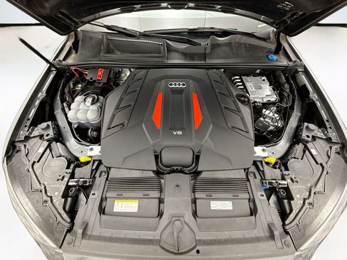 Used 2023 Audi SQ7 Prestige w/ Prestige Package image 29