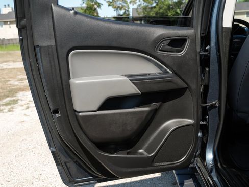 Used 2019 Chevrolet Colorado W/T w/ WT Convenience Package image 39