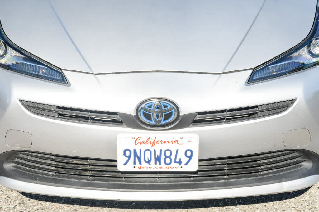 Used 2022 Toyota Prius L Eco FWD image 5