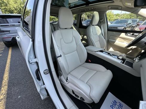 New 2026 Volvo XC60 T8 Ultra w/ Climate Package AWD/4WD image 25