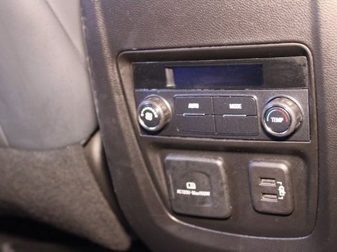 Used 2020 Buick Enclave Essence image 15