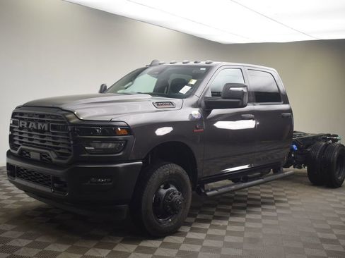 New 2026 RAM 3500 Tradesman AWD/4WD image 15