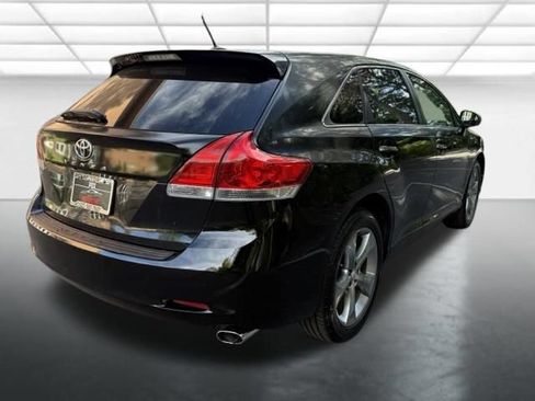 Used 2010 Toyota Venza FWD image 5