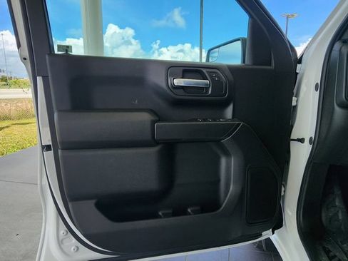 Used 2026 GMC Sierra 1500 Pro w/ Pro Value Package AWD/4WD image 10