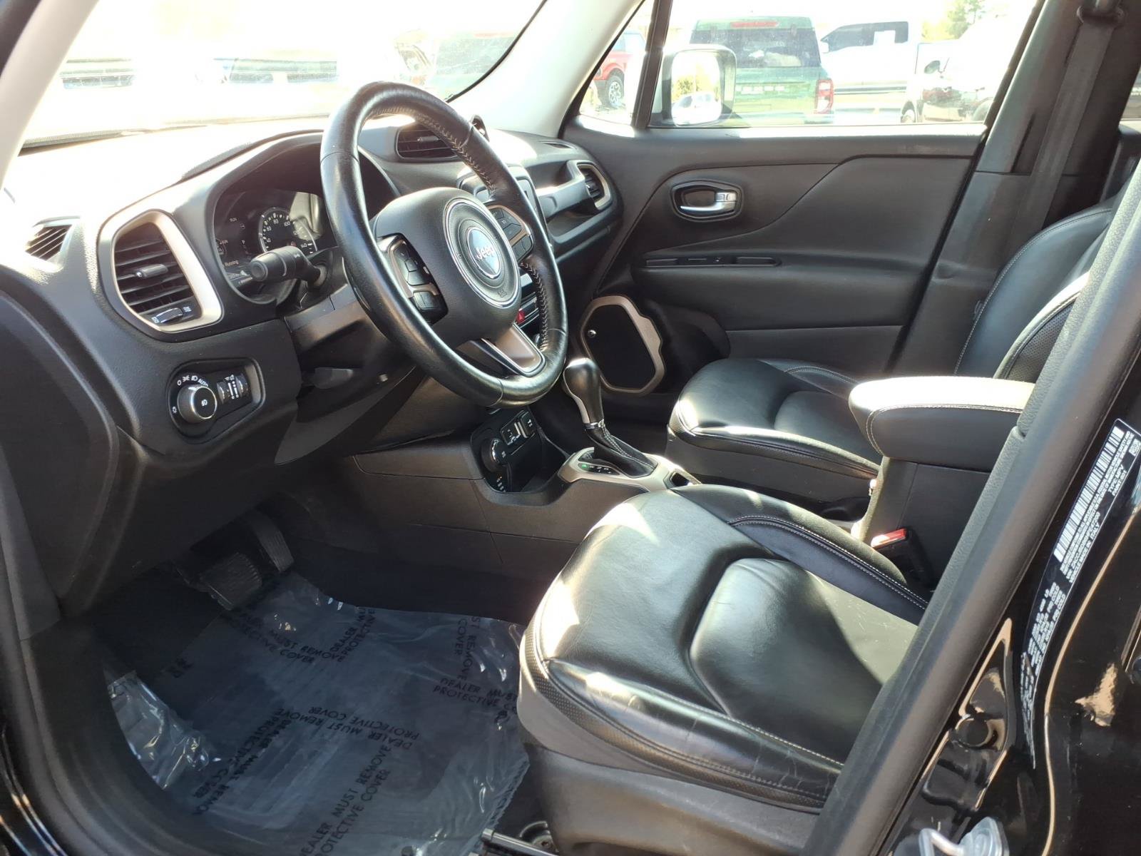 Used 2017 Jeep Renegade Limited AWD/4WD image 11