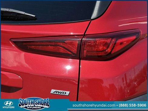 Certified 2021 Hyundai Kona SEL AWD/4WD image 9