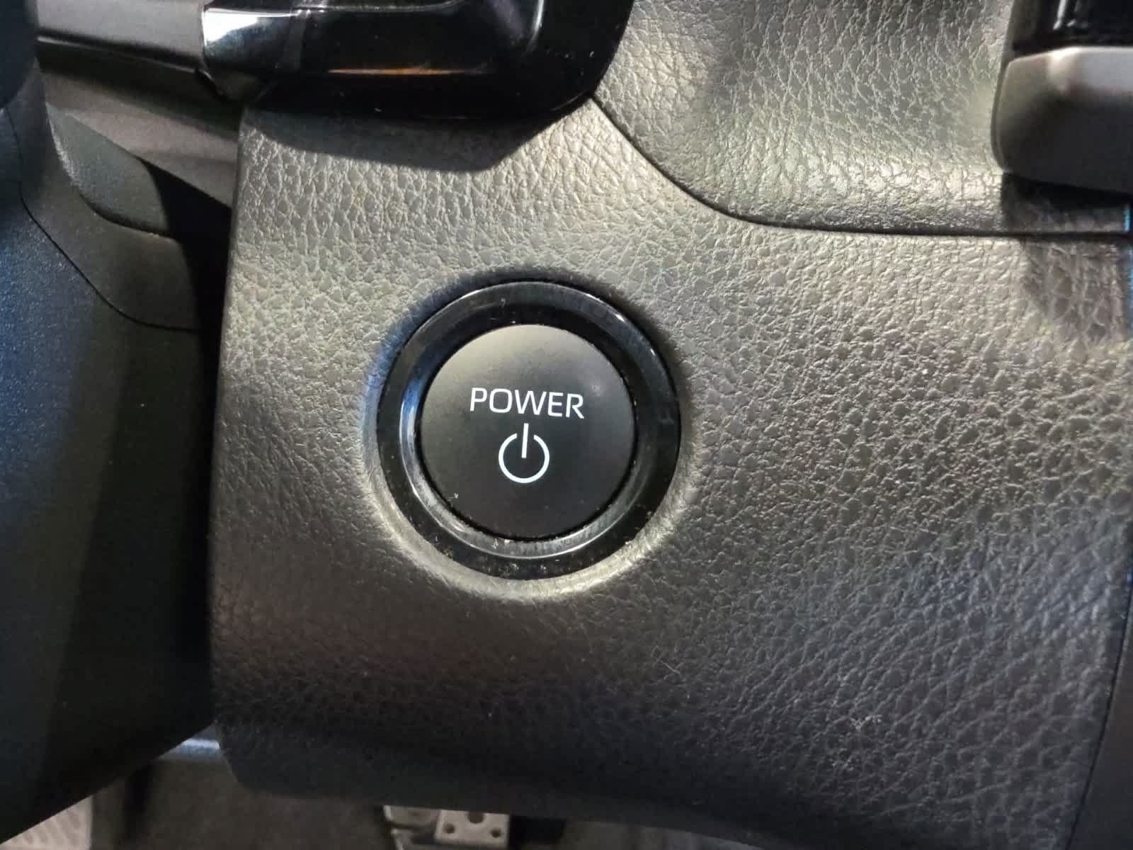 Used 2025 Toyota Camry SE FWD image 21